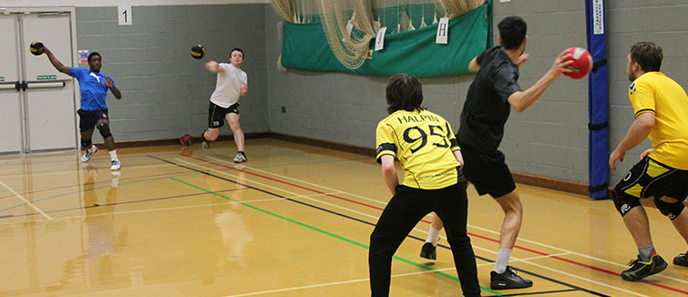 Manchester Bees - game of dodgeball 