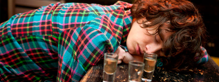 Dealing with a drunk friend at university 