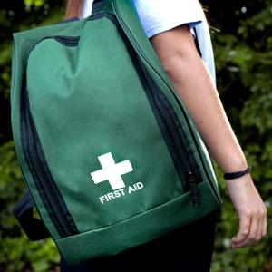 Steroplast Medium Sports First Aid Kit – Green Nylon Rucksack – 25cm x 25cm x 38cm – Portable Pitchside Kit for Teams and Clubs