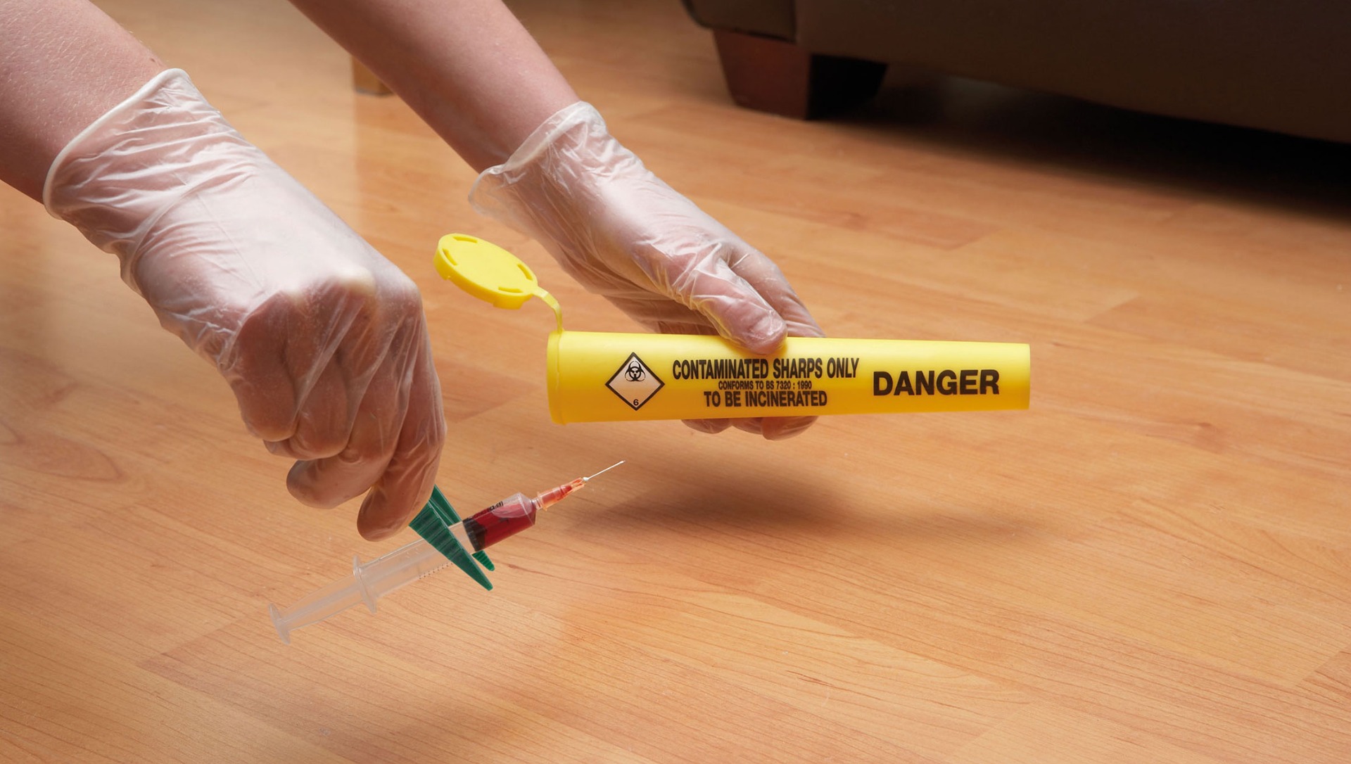 Premier_Sharp_disposal_kit3