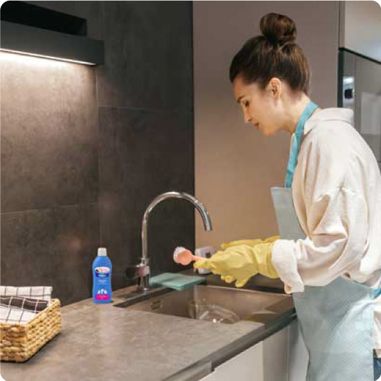 Washing dishes with sterilising fluid